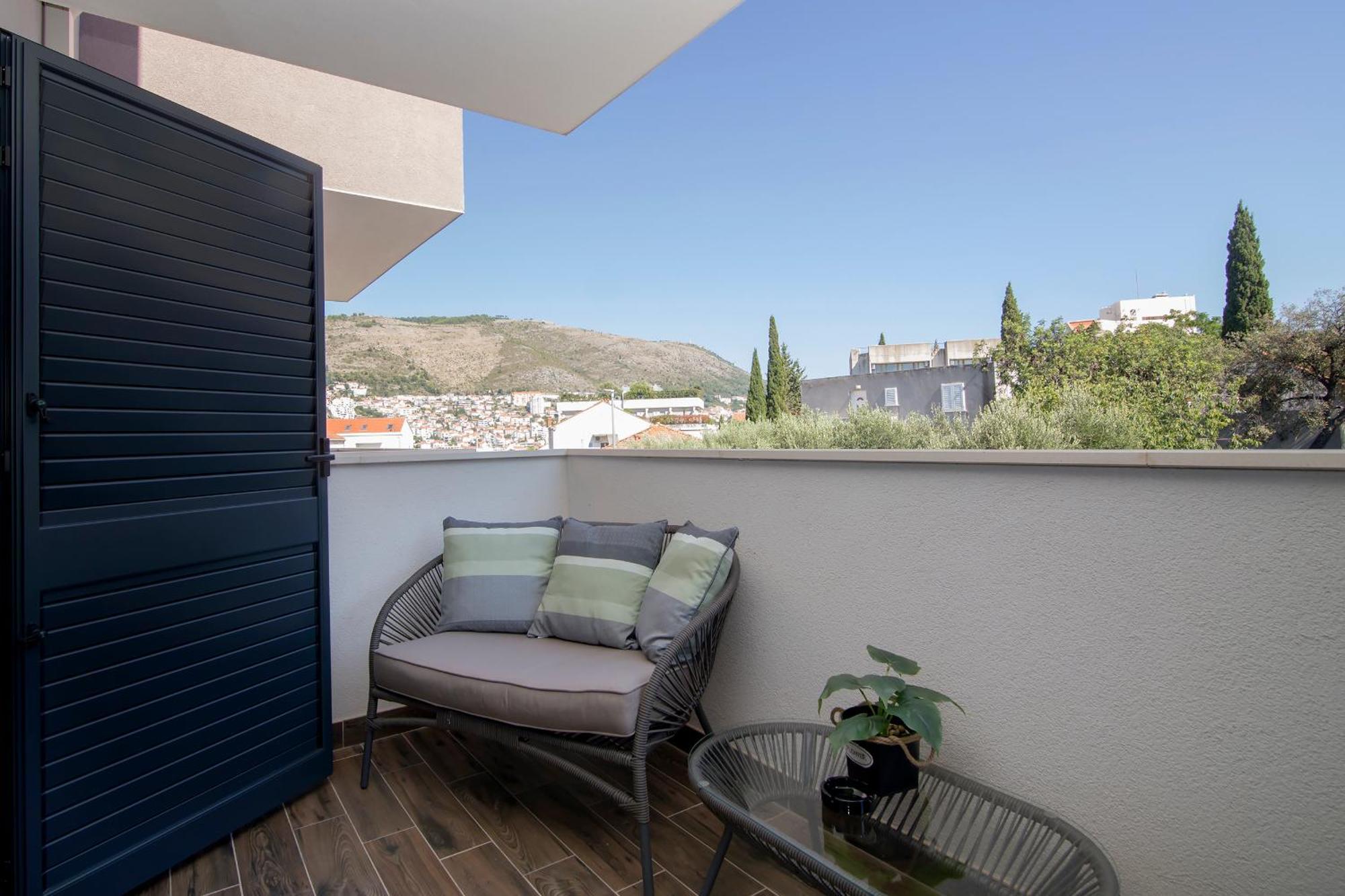 Apartman Brand New In *